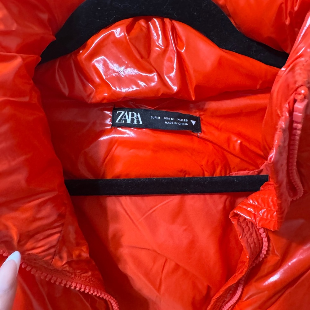 Red puffer jacket - Picture 4 of 4
